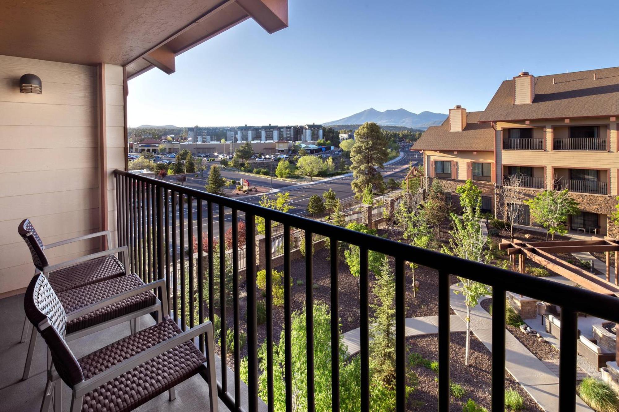 Courtyard Flagstaff Hotel Exterior photo