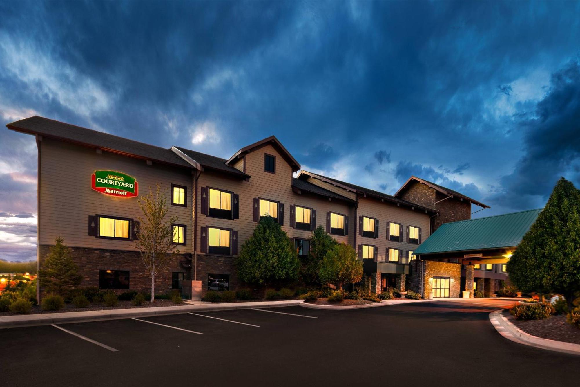 Courtyard Flagstaff Hotel Exterior photo