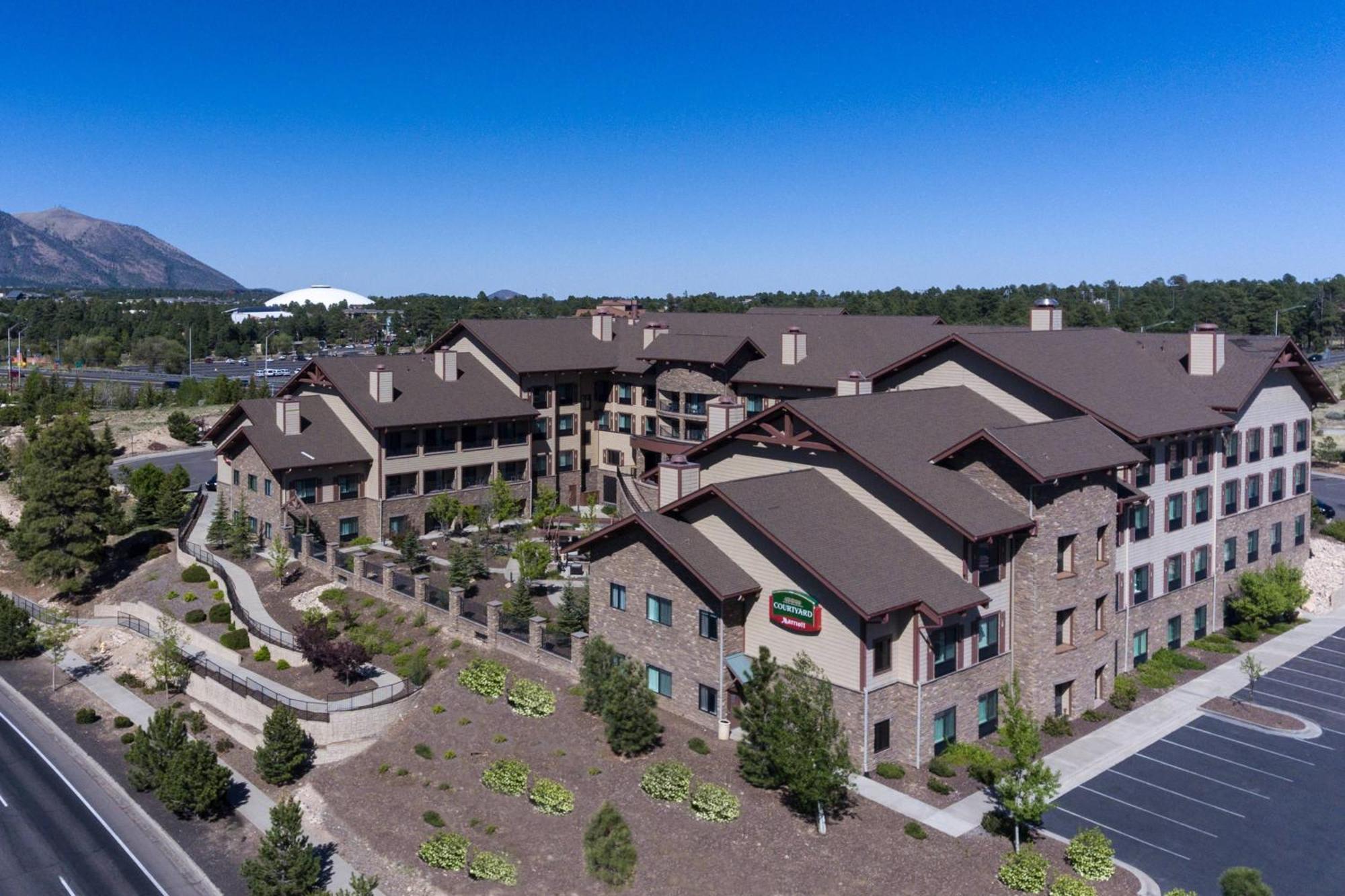 Courtyard Flagstaff Hotel Exterior photo